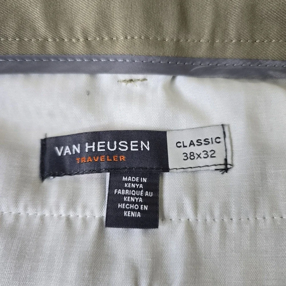NEW Van Heusen Dress Pants Men 38x32 Beige Premium Traveler Non-Iron Classic Fit